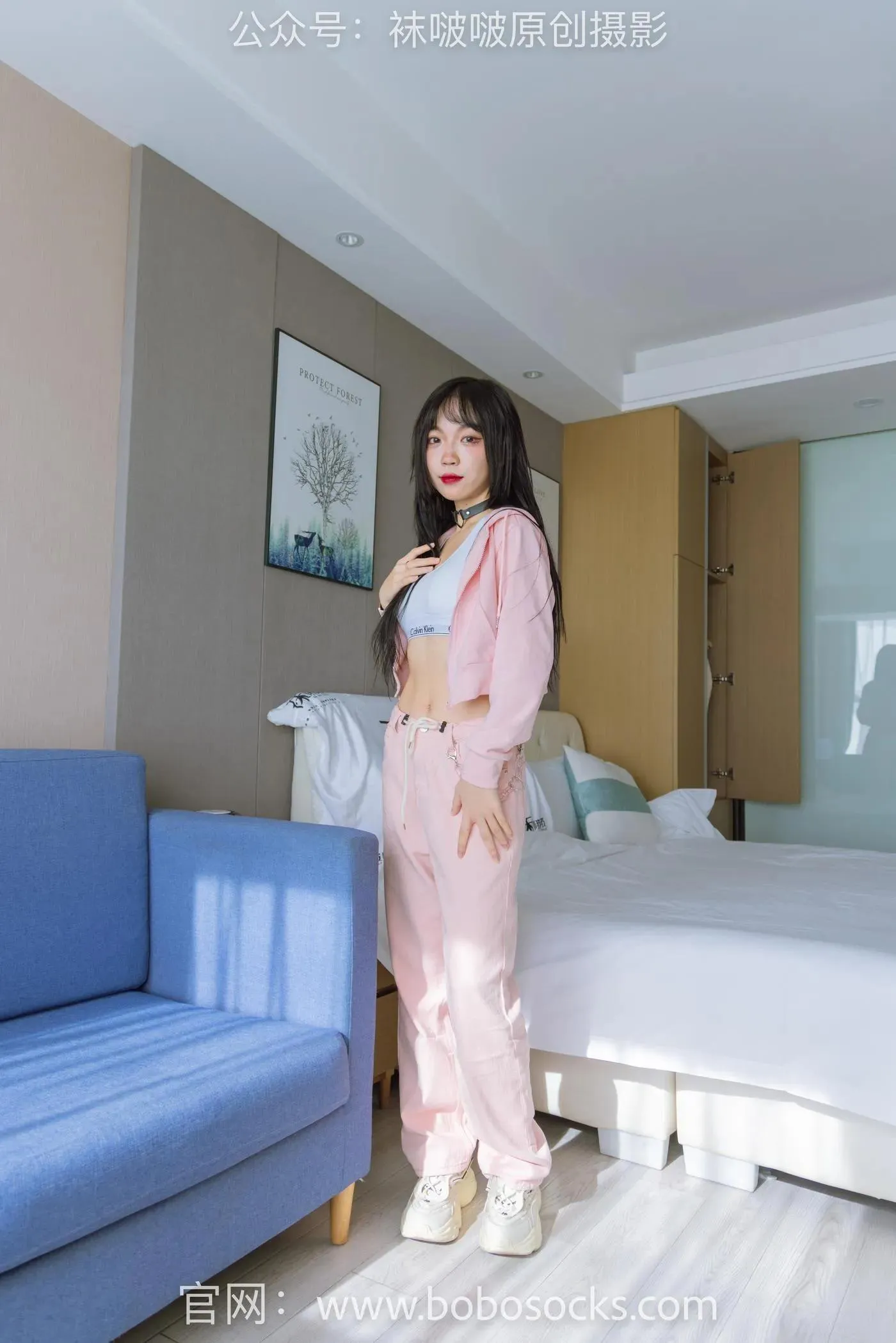 [BoBoSocks袜啵啵]NO.141 周周-运动鞋、白棉袜、裸足 [140P]插图9